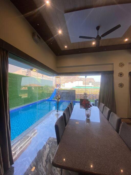 Mount Resorts Lonavala 5 Bhk Luxurious Villa With Private Pool And Full Size Cricket Football Turf Eksteriør bilde