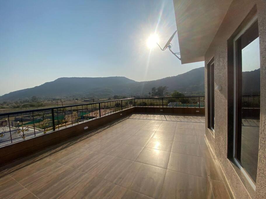 Mount Resorts Lonavala 5 Bhk Luxurious Villa With Private Pool And Full Size Cricket Football Turf Eksteriør bilde