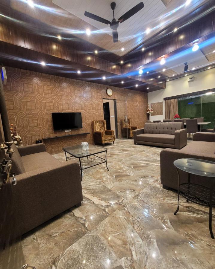 Mount Resorts Lonavala 5 Bhk Luxurious Villa With Private Pool And Full Size Cricket Football Turf Eksteriør bilde