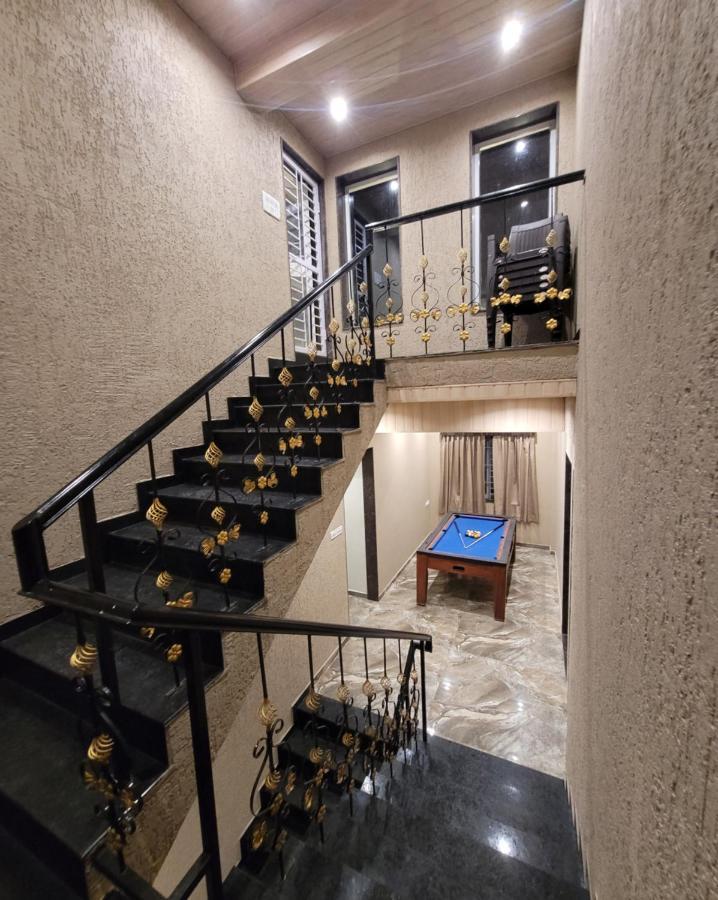 Mount Resorts Lonavala 5 Bhk Luxurious Villa With Private Pool And Full Size Cricket Football Turf Eksteriør bilde